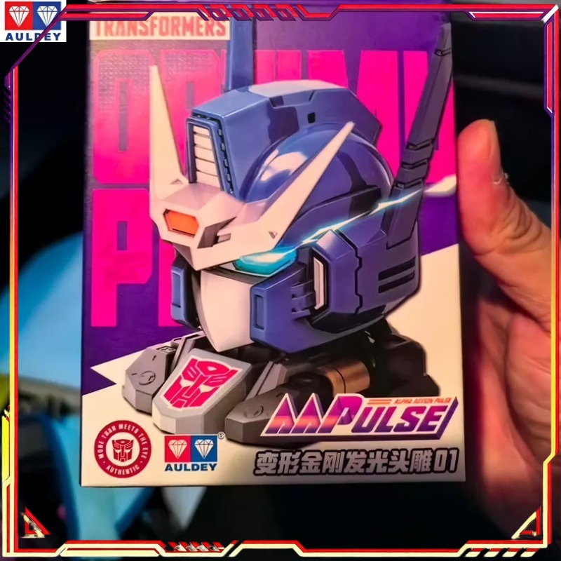 В наличии: Фигурки-трансформер – обзор и цена Model Kit Optimus Prime